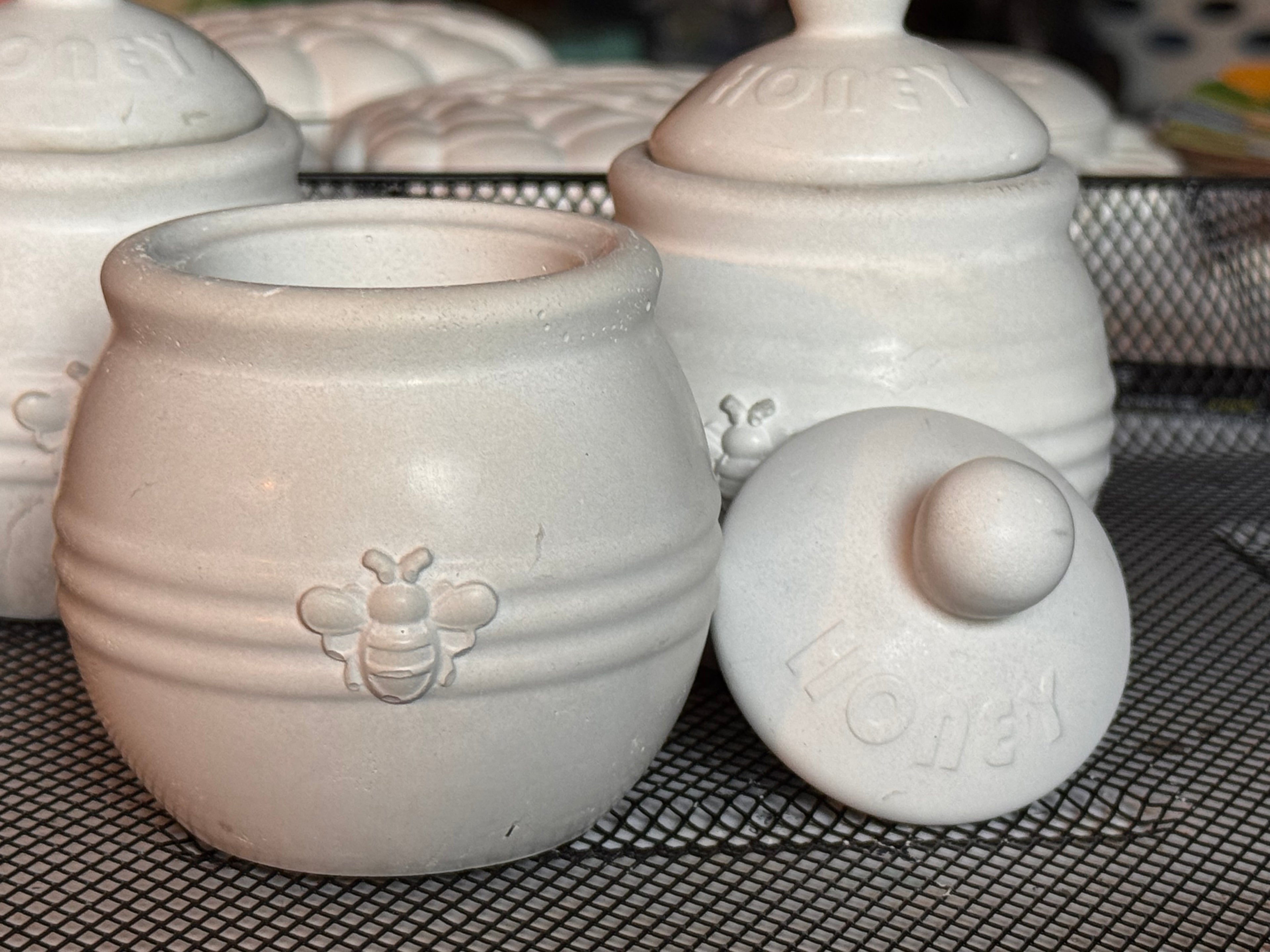 Honey Pot with Lid Paint Kit